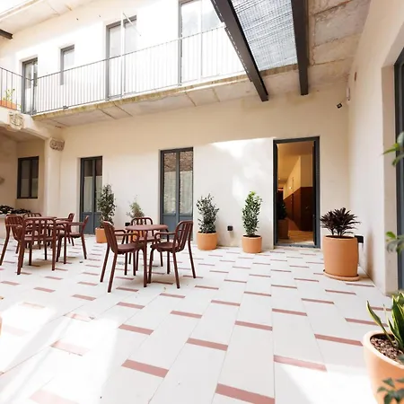 Bravissimo Vivaldi 3c, Monthly Apartment